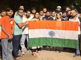 हिरासत में नेता, सेंट्रल पार्क पर ताला, फिर भी सड़कों पर तिरंगा!