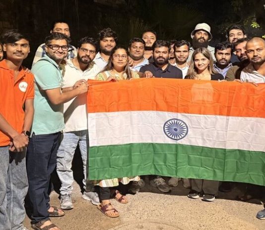 हिरासत में नेता, सेंट्रल पार्क पर ताला, फिर भी सड़कों पर तिरंगा!