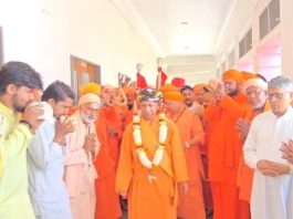 विजयादशमी पर गोरक्षपीठाधीश्वर ने किया महायोगी गोरखनाथ का विशिष्ट पूजन, लोक कल्याण की प्रार्थना की