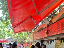 तहलका का खुलासा: जंतर-मंतर पर सौरभ और आशुतोष को खाना खिलाने वाले दुकानदार का दावा— “सब कुछ बनावटी था!”
