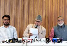 जमाअत-ए-इस्लामी हिंद ने सरकार से बातचीत की अपील की, SIR और इबादतगाहों से जुड़े मामलों पर उठाए सवाल नई दिल्ली में जमाअत-ए-इस्लामी हिंद की प्रेस कॉन्फ्रेंस का प्रतीकात्मक दृश्य
